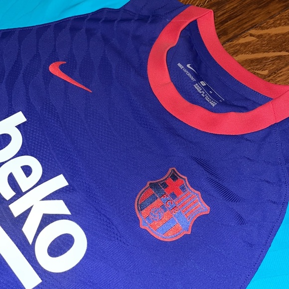 Women’s FC Barca Nike Vaporknit Jersey NWT - Picture 2 of 7